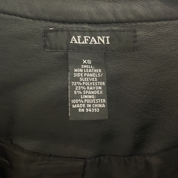 Black shell jacket - Picture 3 of 3